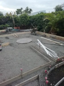 Terrasse et allées piétonnes en béton empreinte et béton balayé 5