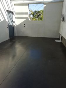 béton lissé hélicoptère non coloré 67829356