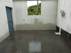 béton lissé hélicoptère non coloré 70381611